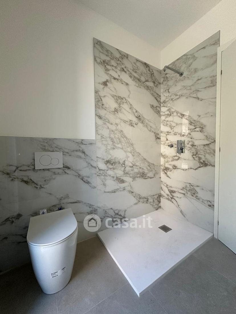 Trilocale in Via Ernest Hemingway — foto 4 di 29