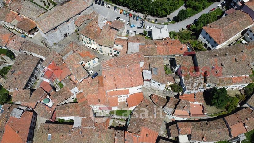 Appartamento in Via della Rocca 7 — foto 8 di 33