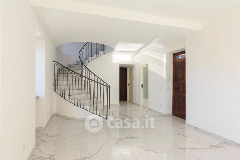 Villa in Via Angelo Cantoni 12 — foto 6 di 53