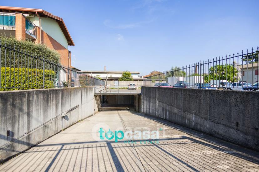 Trilocale in Via Ingegner Tronconi 34 — foto 17 di 27