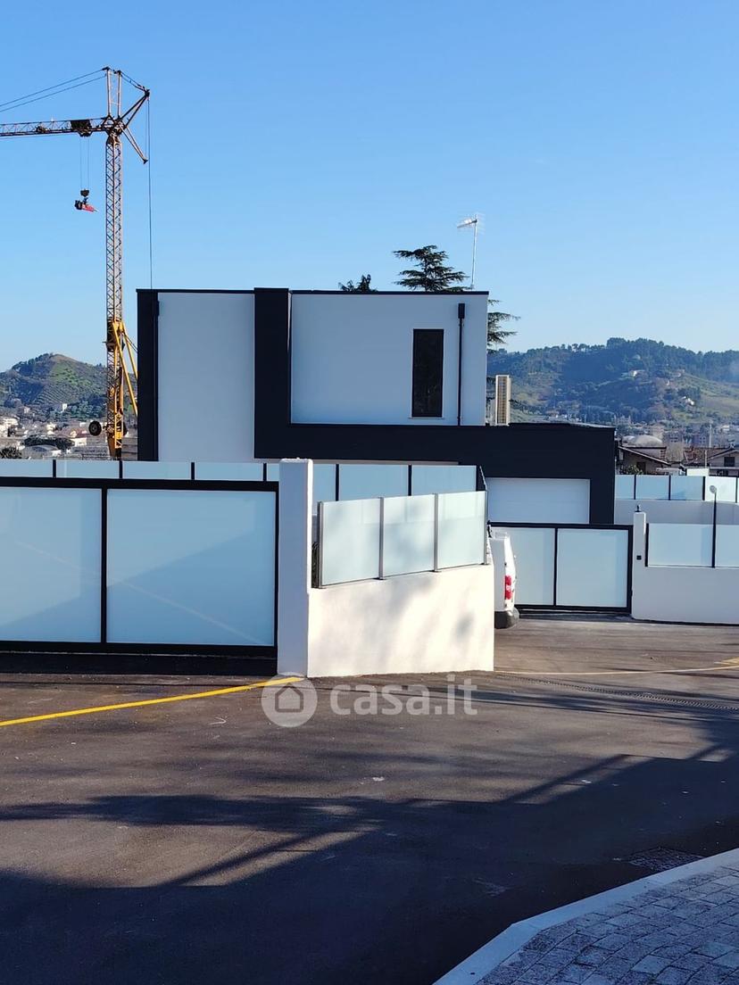 Villa in Via A. Peracchia — foto 3 di 20