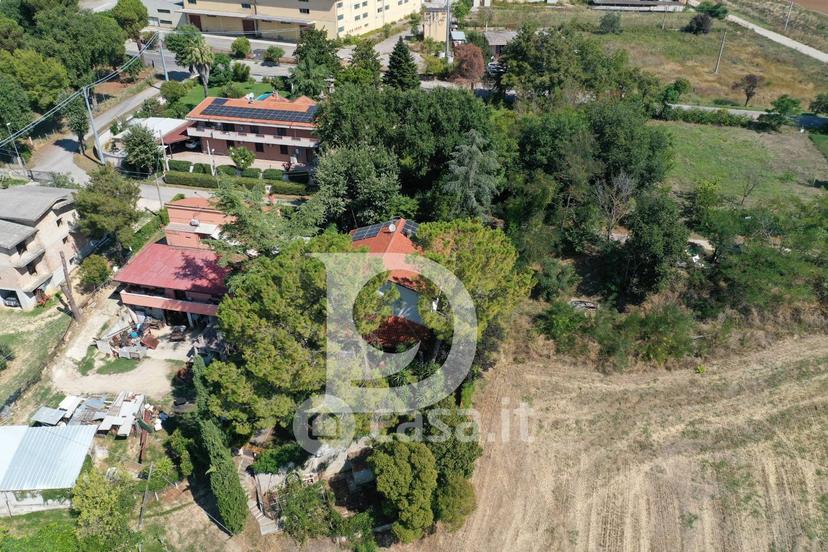 Villa in Via dei Platani 88 — foto 70 di 102