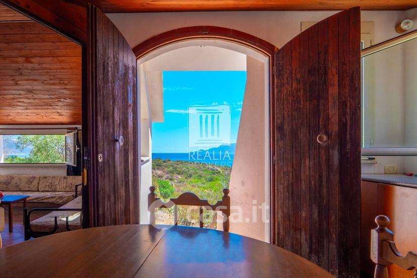 Villa in Via Tirreno 4 — foto 7 di 39