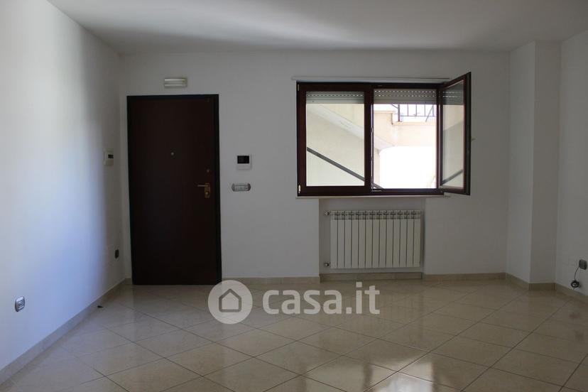 Quadrilocale in Via E. Toti 16 — foto 2 di 30
