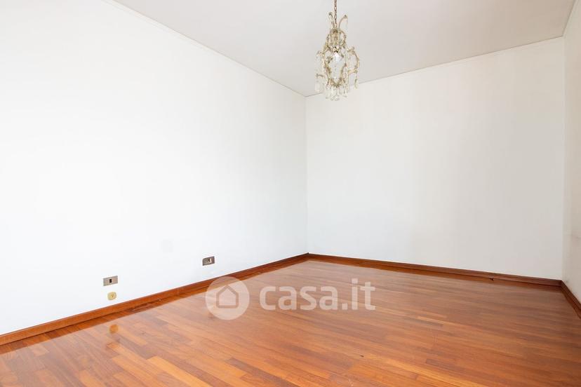 Quadrilocale in Via Corno d'Aquilio 15 — foto 36 di 44