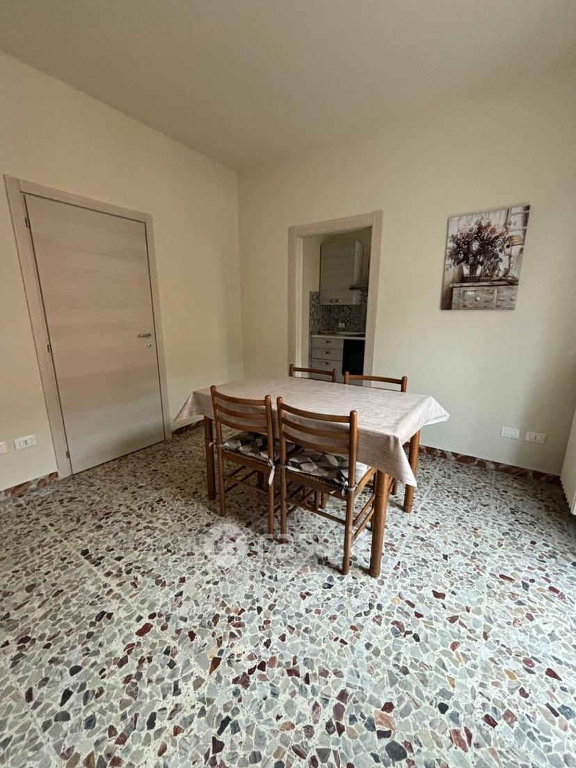 Stanza in Via Monte Nero 19 — foto 4 di 20