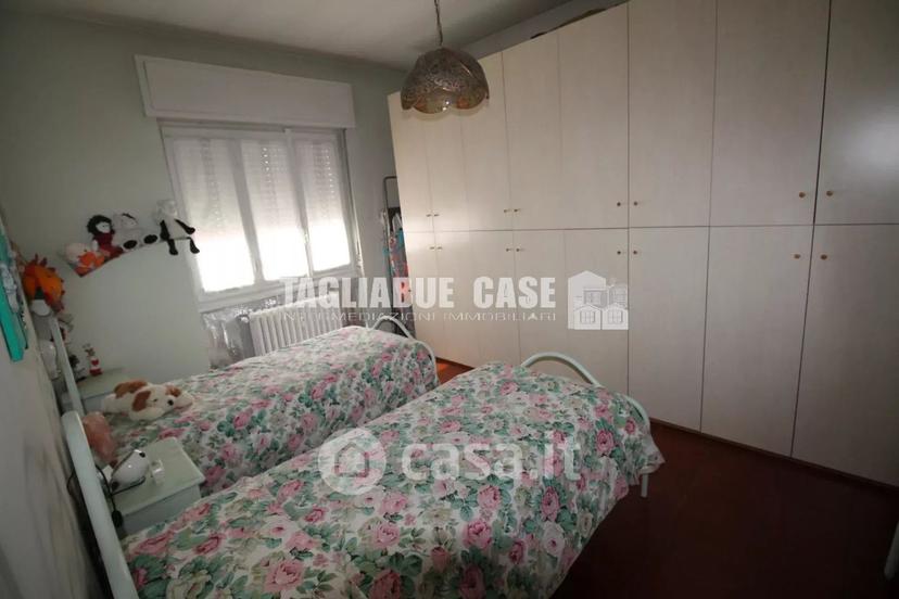 Trilocale in Via Tevere 16 — foto 9 di 23