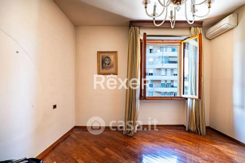 Appartamento in Via Ugo Foscolo 11 — foto 25 di 26