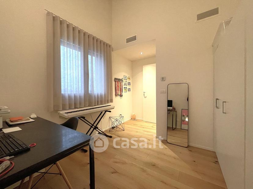Villa in Via G. Matteotti 82 — foto 11 di 56