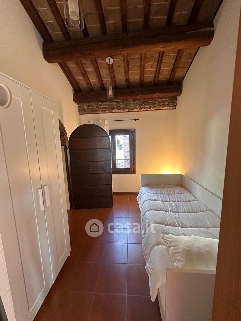 Trilocale in Via Savonarola 38 — foto 8 di 32