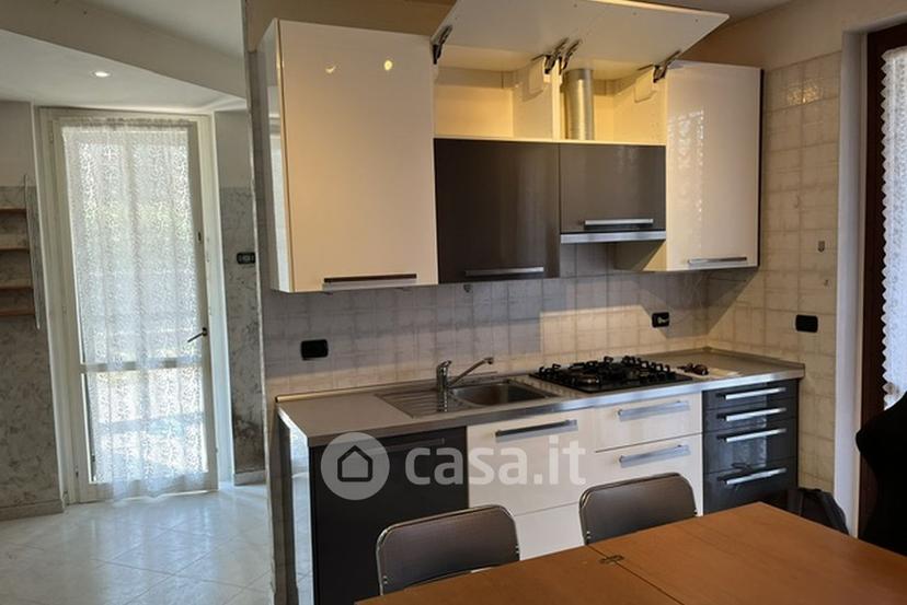 Quadrilocale in Via Cadore 5 — foto 25 di 39