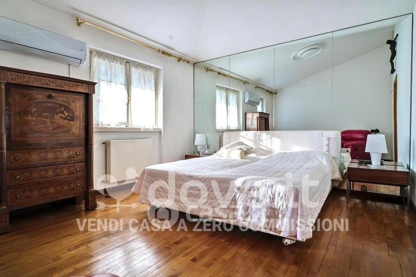 Villa in Via Alessandro Manzoni 28 — foto 35 di 43