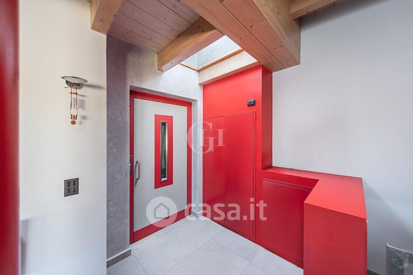Trilocale in Via Como 19 — foto 15 di 31
