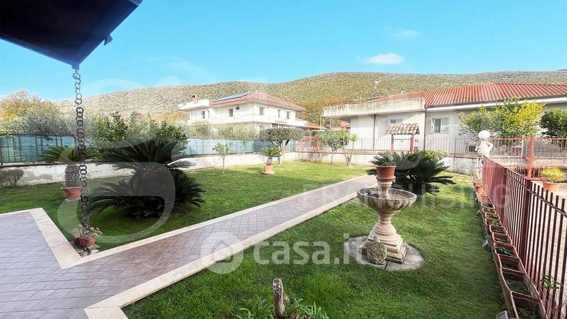 Villa in Via Antonio Gramsci — foto 10 di 14
