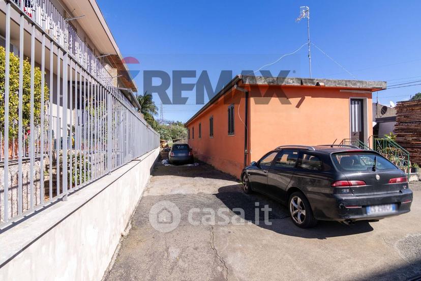 Trilocale in Via Giarre Nunziata 57 — foto 34 di 67