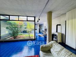 Villa in Via Giosuè Carducci 20 a