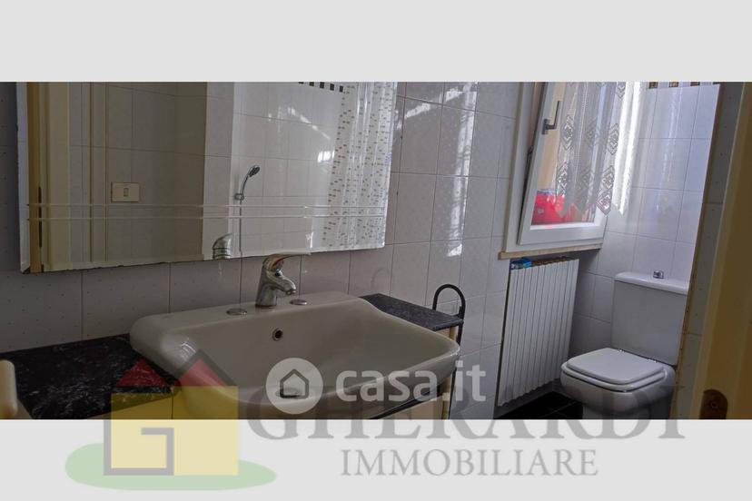 Stanza in Via Voltacasotto 1 — foto 3 di 13