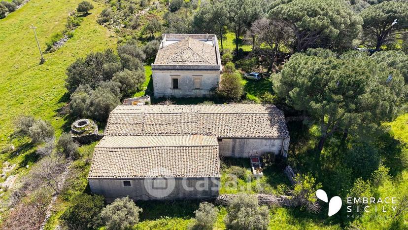 Villa in Villa Bibbia — foto 26 di 39