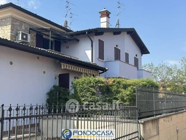 Trilocale in Via Europa — foto 21 di 25