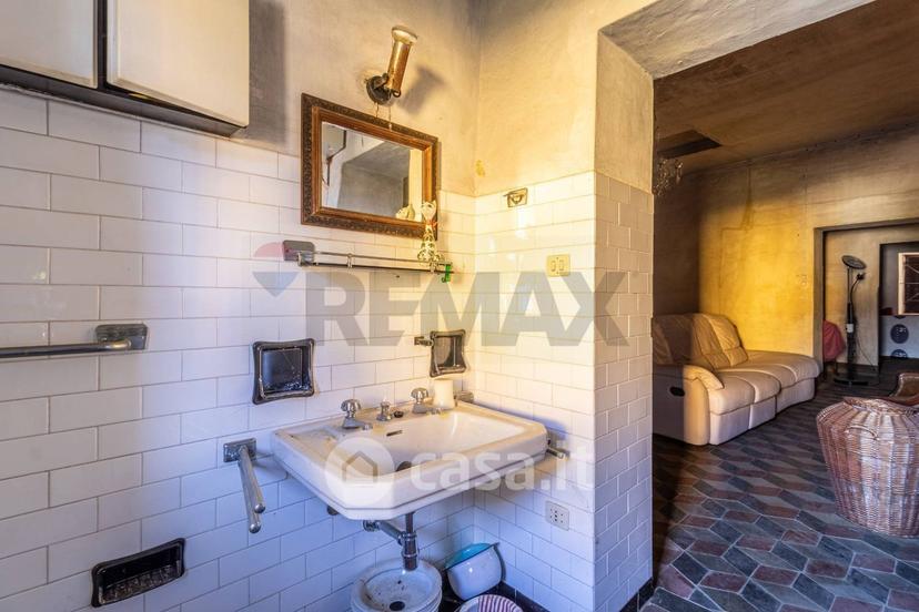 Appartamento in Via Cesare Battisti 12 — foto 56 di 58