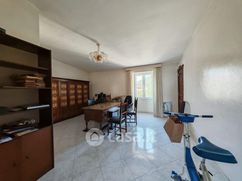Quadrilocale in Via Generale Pasquale Tenga 33 — foto 21 di 42