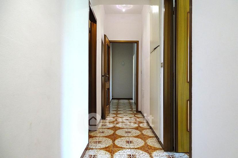 Trilocale in Via Rigopiano — foto 3 di 27