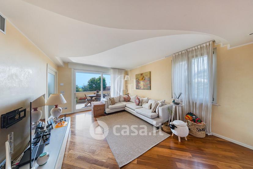 Quadrilocale in Via Mezzocolle 19 — foto 10 di 42