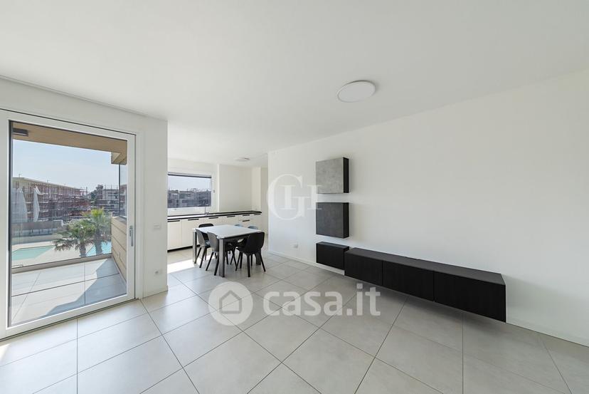 Trilocale in Via Giuseppe di Vittorio 1 — foto 24 di 32