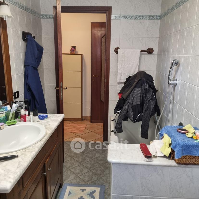 Villa in Via Ugo Foscolo 28 — foto 33 di 43