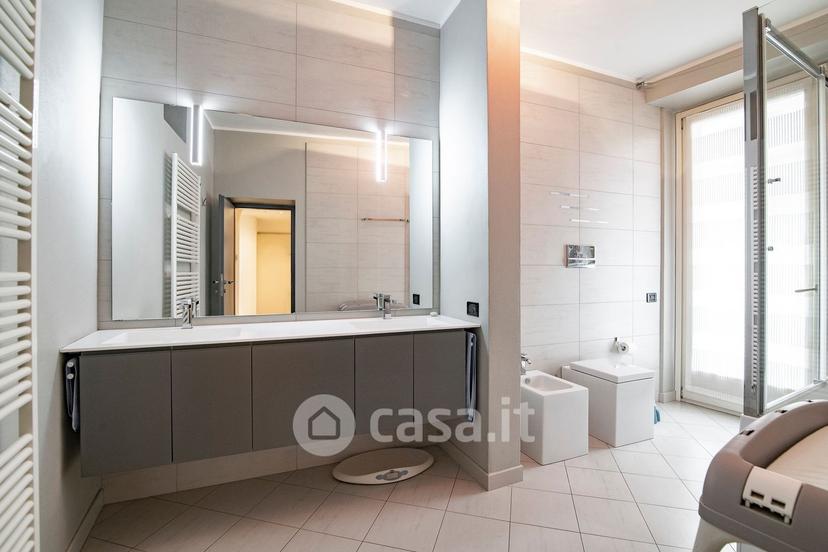 Trilocale in Via Volturno 17 — foto 18 di 26