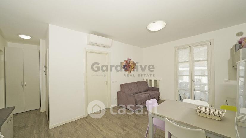 Bilocale in Viale Ugo Foscolo 136 — foto 16 di 23