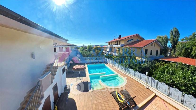 Villa in Via Giovanni Beltrame 21 — foto 33 di 43