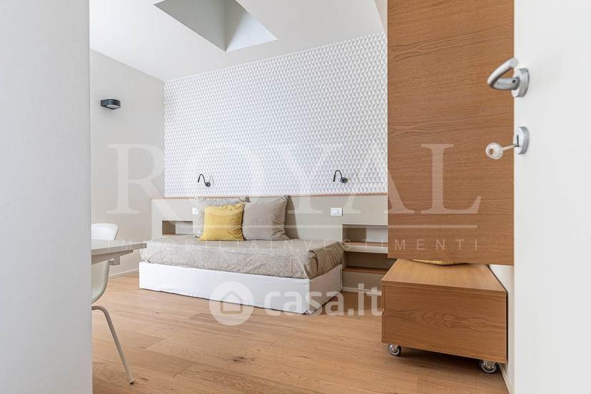 Trilocale in Via Carlo Alberto 15 — foto 2 di 34