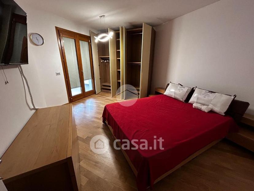 Trilocale in Viale Giacomo Mancini 20 — foto 17 di 23