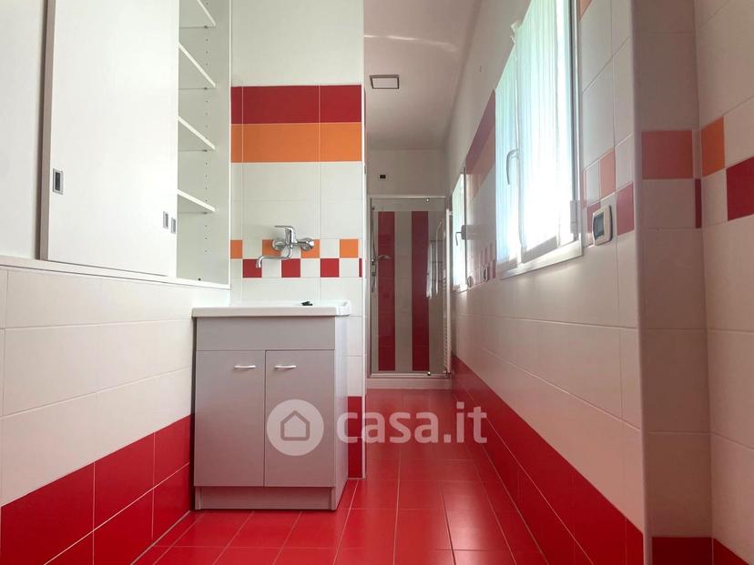Trilocale in Via Carlo Cattaneo — foto 11 di 26