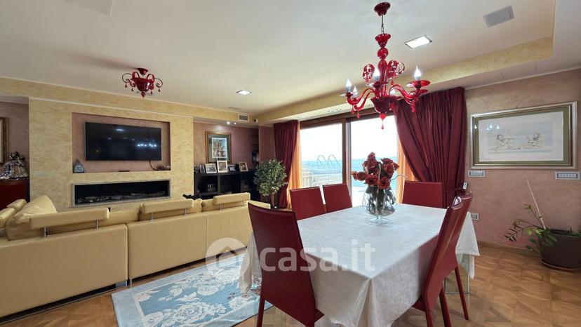 Villa in Via Leonardo da Vinci 19 — foto 4 di 49