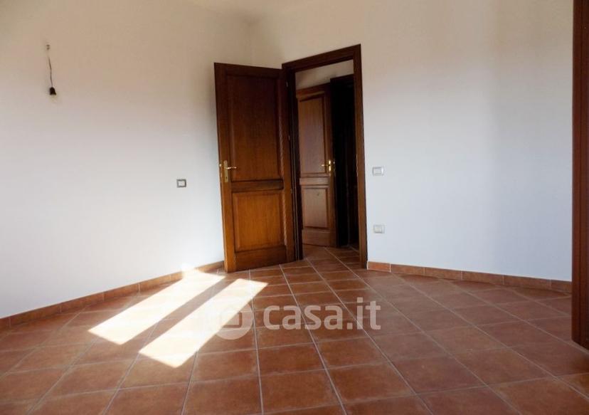 Trilocale in Via Lombardia — foto 16 di 19