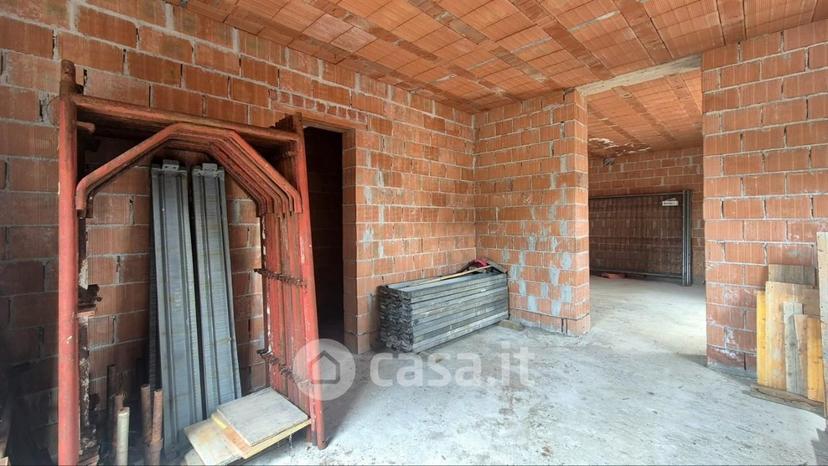 Villa in Via delle Ville 419 — foto 4 di 33
