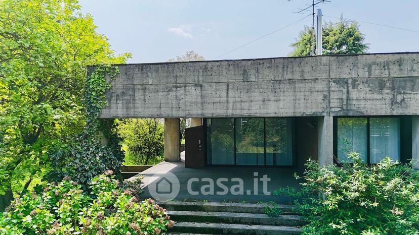 Villa in Via Giosuè Carducci 20 a — foto 94 di 182