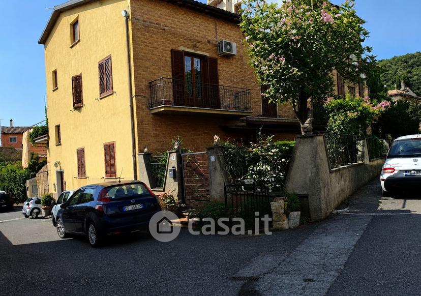 Quadrilocale in Via del Vescovato 9