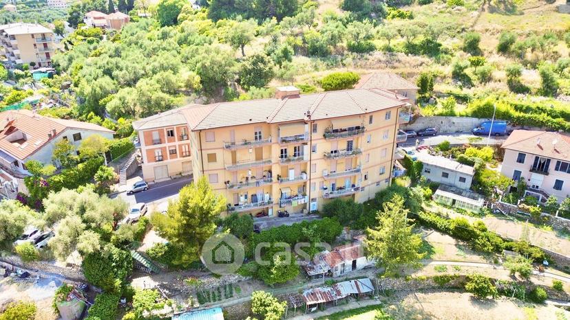 Quadrilocale in Via Ivanoe Amoretti 42 — foto 22 di 34