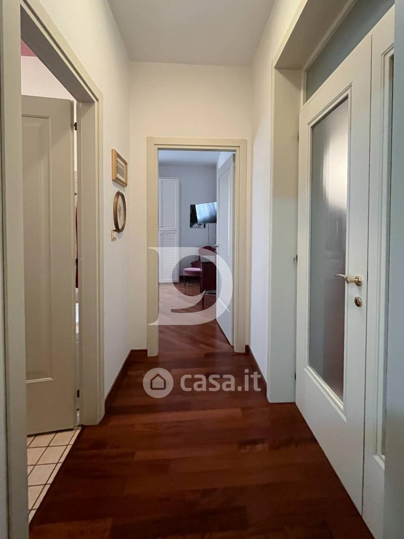 Villa in Via dei Platani 88 — foto 5 di 102