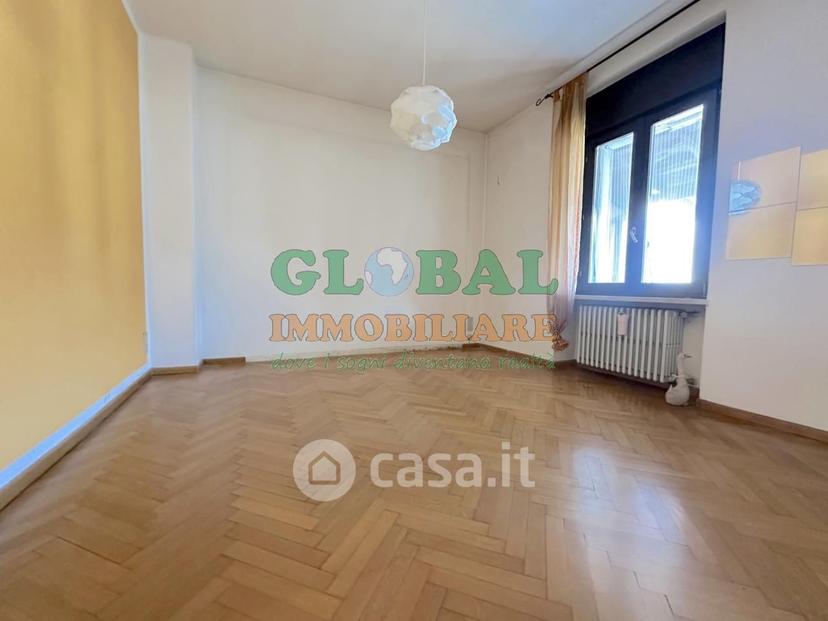 Trilocale in Via Fratelli 43