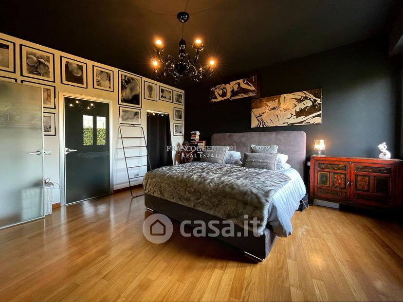 Villa in Via Alcide de Gasperi — foto 6 di 38