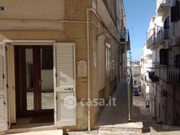Trilocale in Via Metastasio 6
