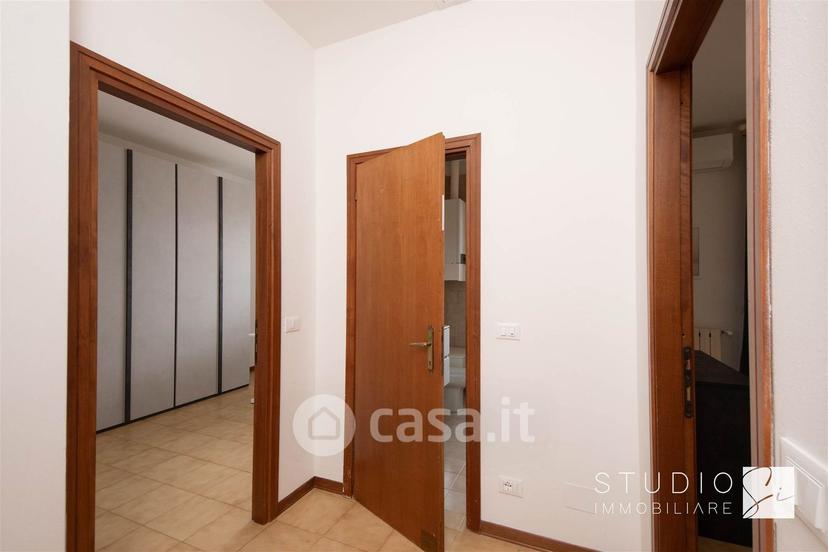 Trilocale in Via Eugenio Montale — foto 24 di 27