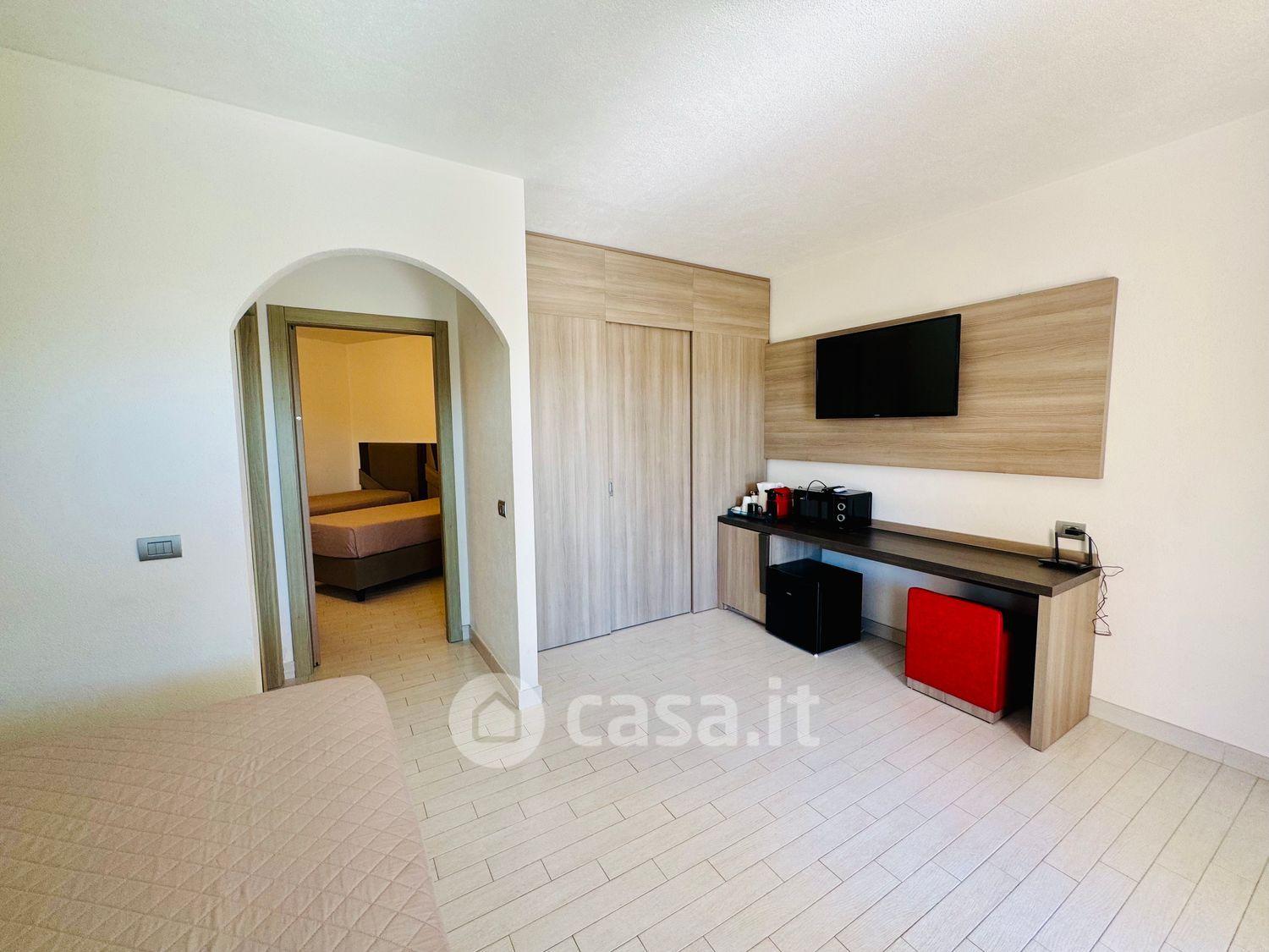 Bilocale in Via Forte Sant'Elmo 10