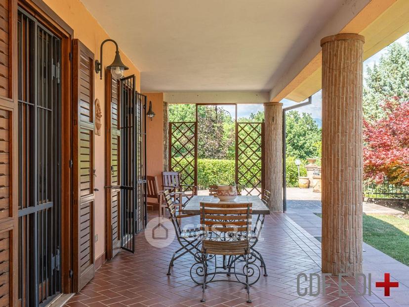 Villa in Via Collerelle — foto 17 di 35
