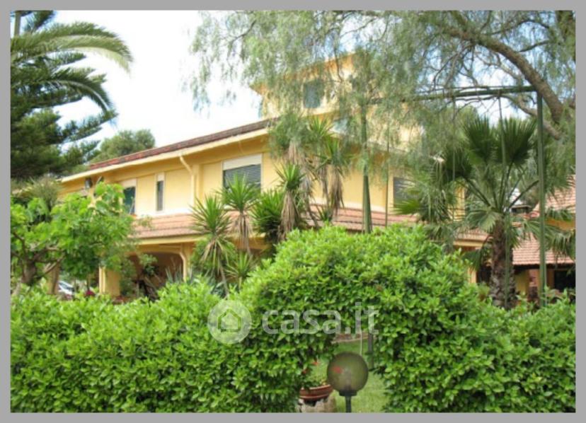 Villa in Viale Regina Margherita — foto 16 di 32