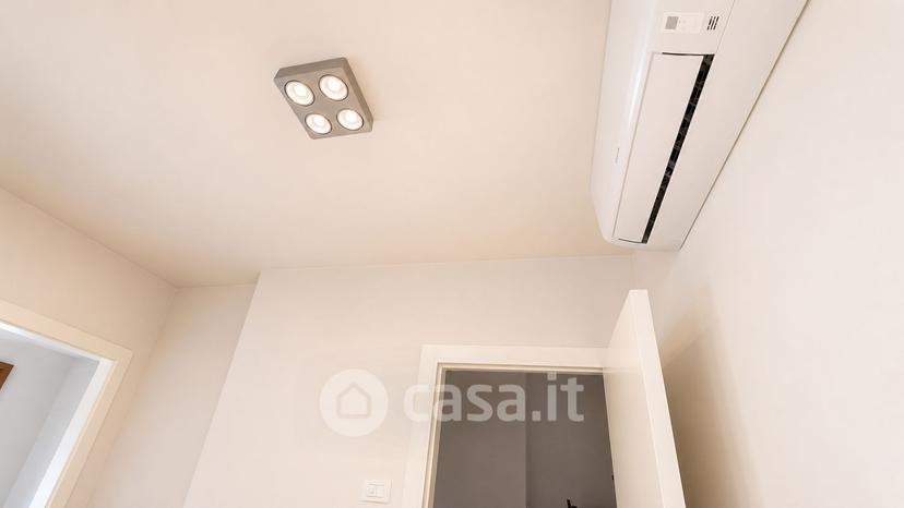 Monolocale in Via Ippolito Nievo — foto 9 di 18